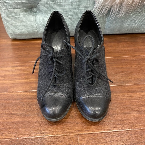 Nine West Oxford Shoes - Picture 1 of 4